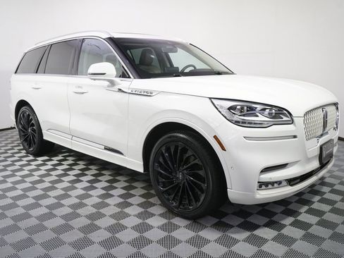Used 2021 Lincoln Aviator Reserve w/ Equipment Group 208A AWD/4WD image 8