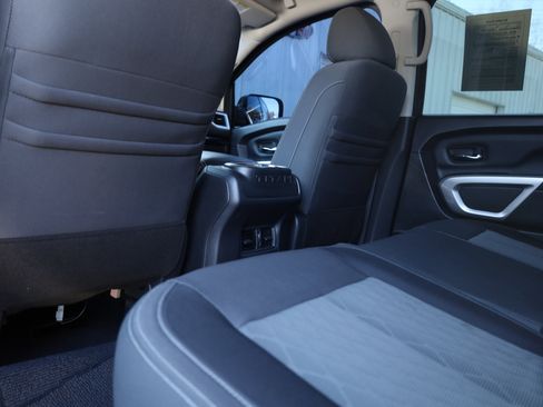 Used 2021 Nissan Titan SV w/ SV Convenience Package image 30