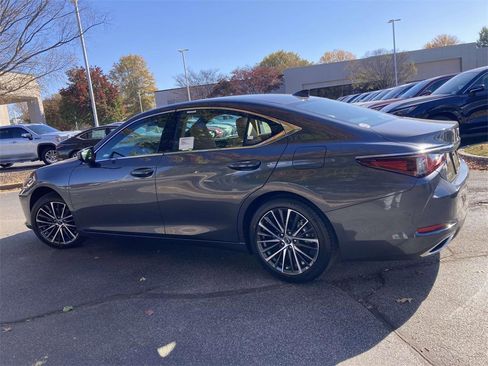 New 2025 Lexus ES 350 w/ Premium Package image 4