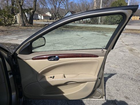 Used 2006 Buick Lucerne CX FWD image 11