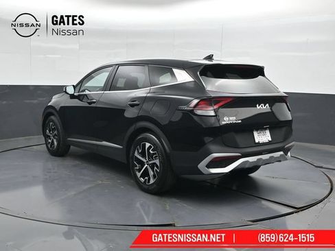Used 2025 Kia Sportage EX FWD image 8
