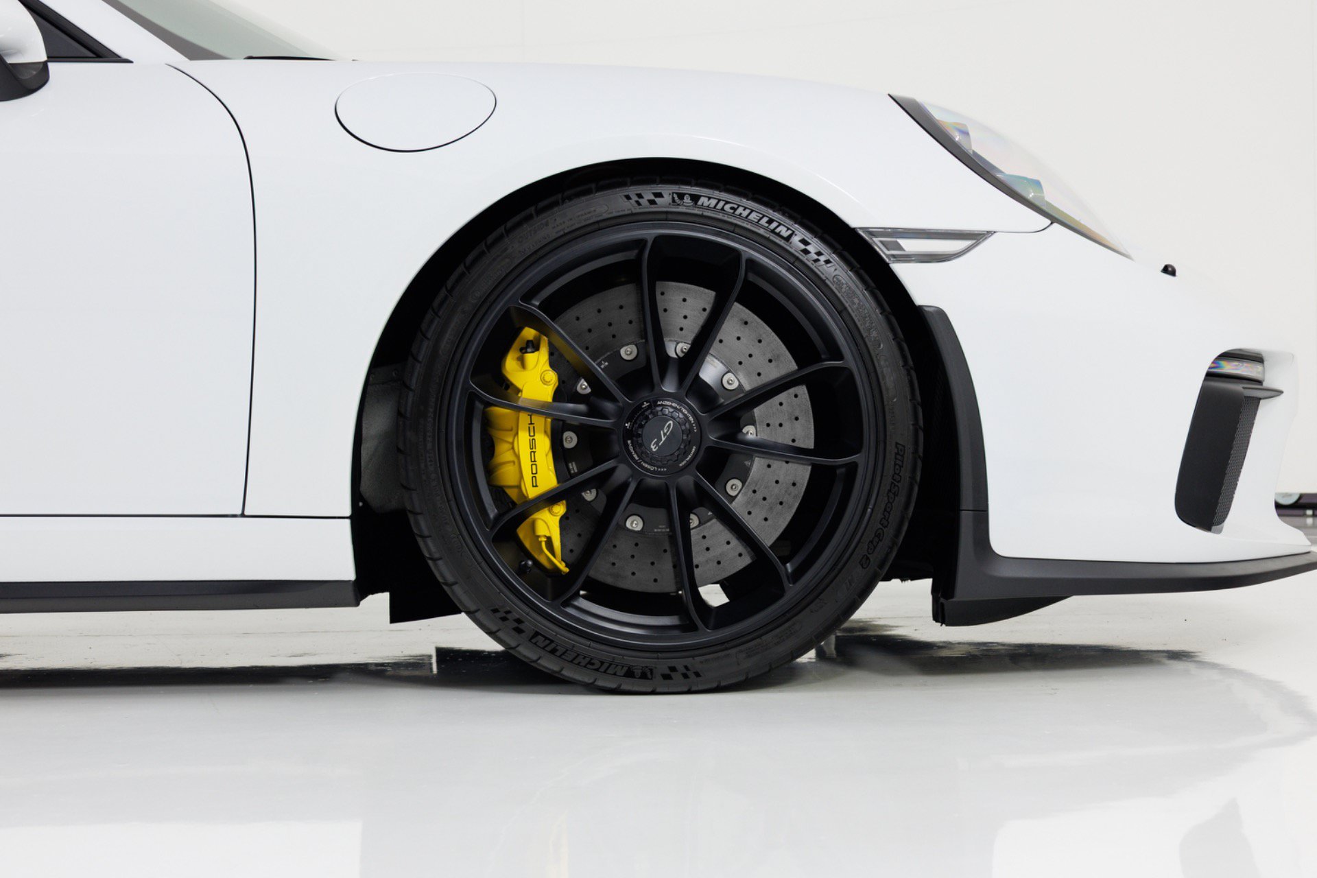 Used 2018 Porsche 911 GT3 RWD image 13