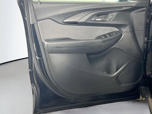 Used 2021 Chevrolet TrailBlazer LS image 17