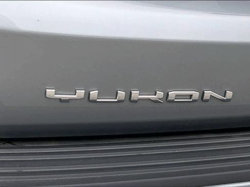 Used 2024 GMC Yukon Denali w/ Advanced Technology Package image 30