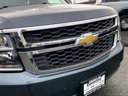 Used 2019 Chevrolet Suburban LT w/ Luxury Package image 30