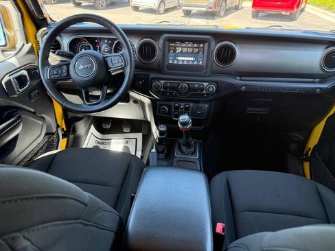 Used 2019 Jeep Wrangler Unlimited Sport S AWD/4WD image 6