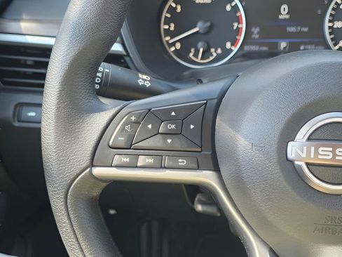 Used 2024 Nissan Altima 2.5 SV image 18