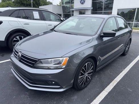 Used 2015 Volkswagen Jetta Sport FWD image 21