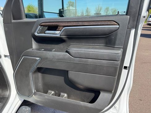 Used 2022 GMC Sierra 1500 Elevation w/ LPO, Elevation Black Package AWD/4WD image 21