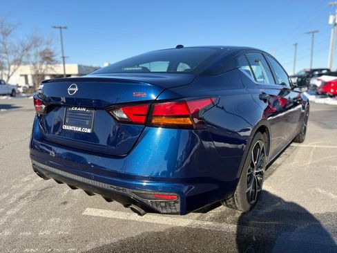 Used 2024 Nissan Altima 2.5 SR image 8