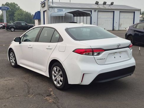Used 2024 Toyota Corolla LE FWD image 3