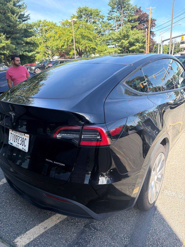 Used 2021 Tesla Model Y Long Range AWD/4WD image 5