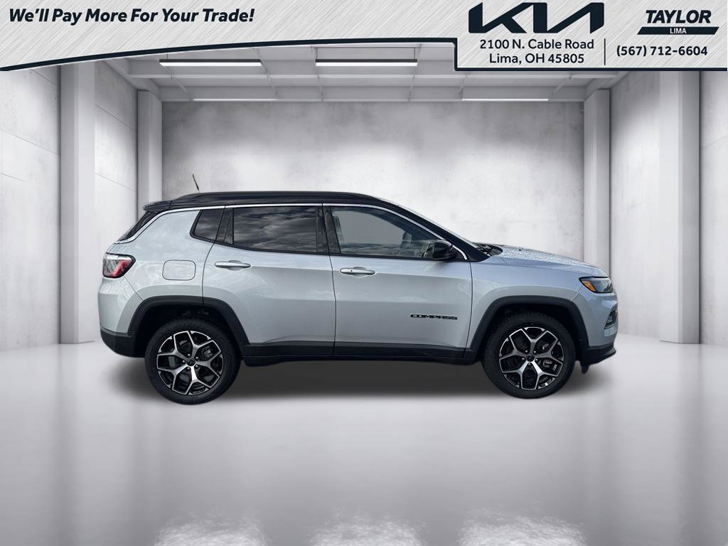 Used 2025 Jeep Compass Limited AWD/4WD image 17