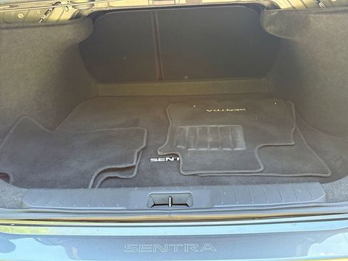 Used 2023 Nissan Sentra SR w/ Midnight Edition Package FWD image 19