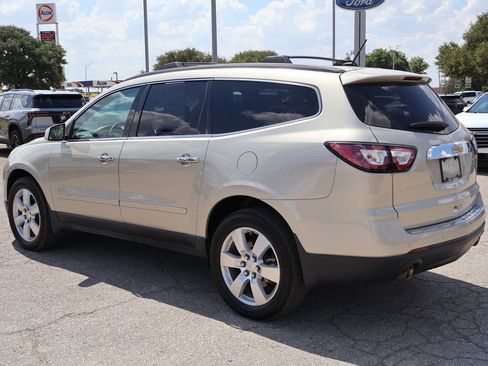 Used 2014 Chevrolet Traverse LTZ FWD image 9