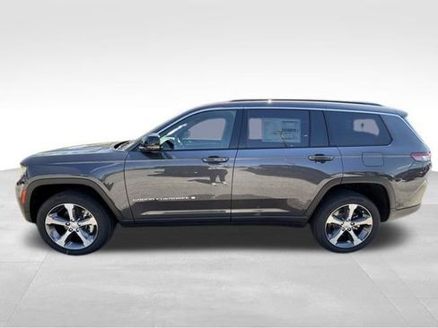 New 2026 Jeep Grand Cherokee L Limited RWD image 3
