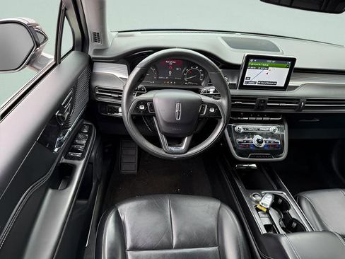 Used 2021 Lincoln Corsair AWD w/ Premium Package image 6