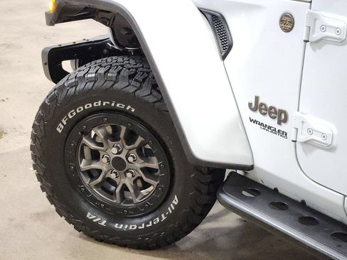 Used 2021 Jeep Wrangler Unlimited Rubicon w/ Dual Top Group AWD/4WD image 23