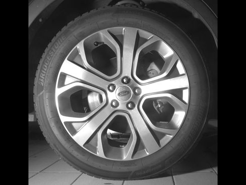 Used 2018 Ford Explorer Platinum AWD/4WD image 26