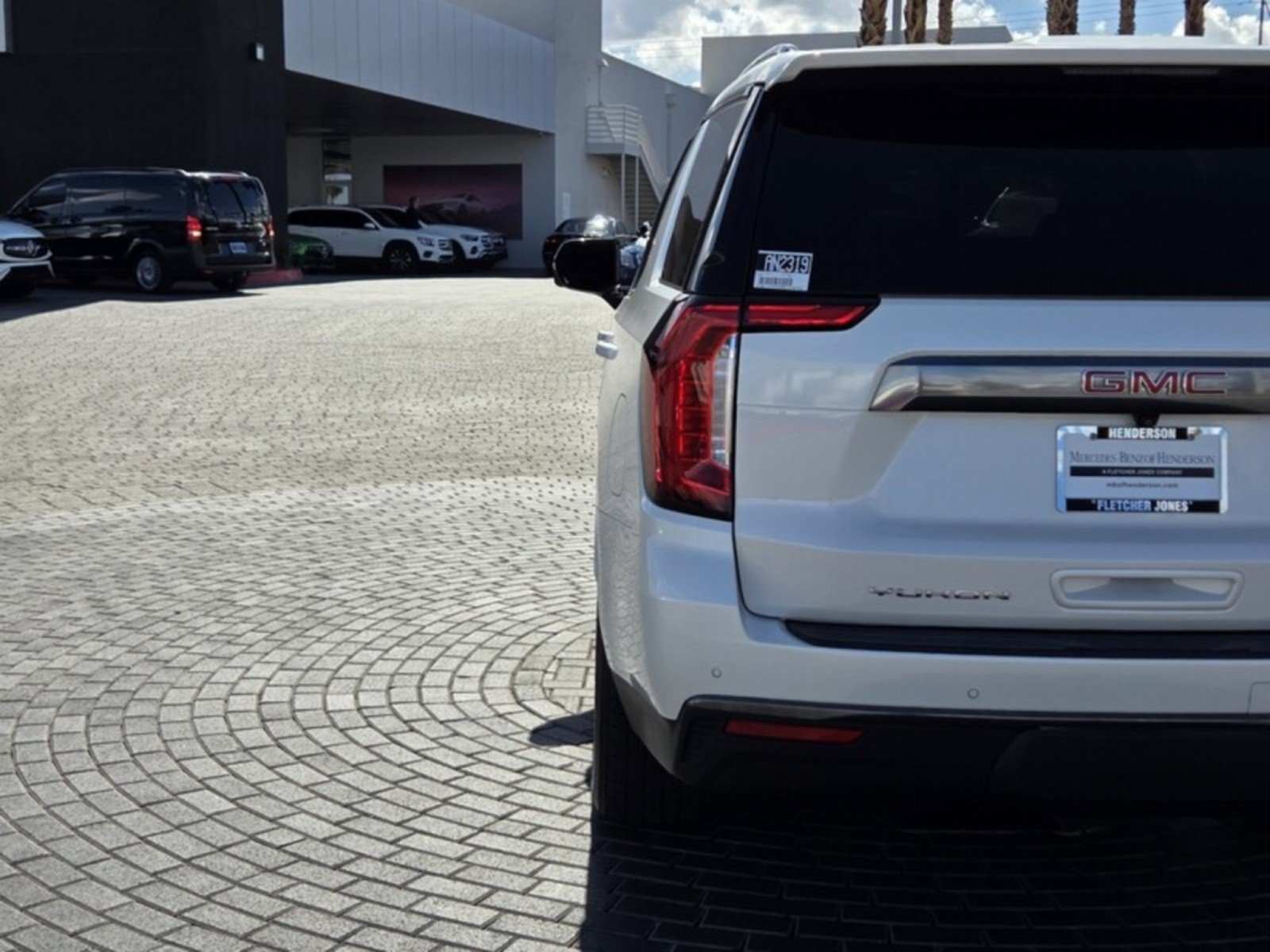 Used 2021 GMC Yukon AT4 w/ AT4 Premium Plus Package AWD/4WD image 11