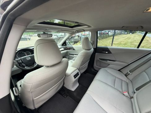 Used 2017 Honda Accord EX-L image 18