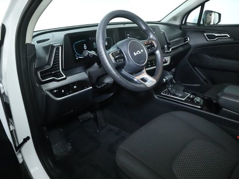 Used 2025 Kia Sportage LX FWD image 17