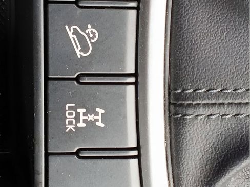 Used 2018 Kia Sportage LX image 16