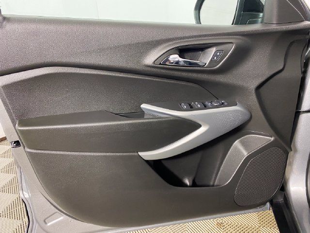 Certified 2024 Chevrolet Trax RS FWD image 12