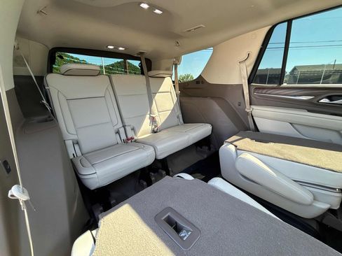 Used 2021 GMC Yukon Denali w/ Denali Premium Package AWD/4WD image 37
