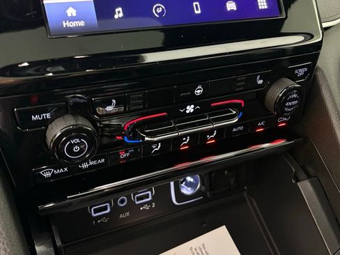 New 2025 Jeep Grand Cherokee L Altitude image 29