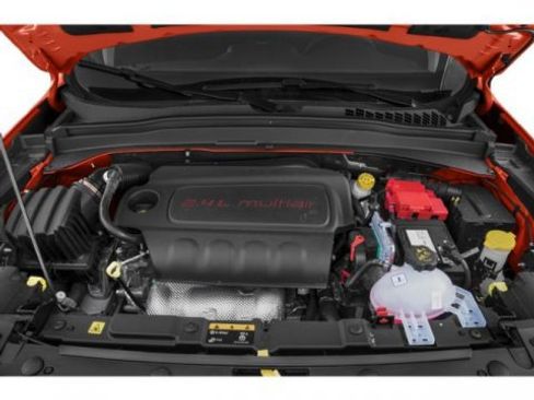 Used 2019 Jeep Renegade Latitude w/ Cold Weather Group image 15