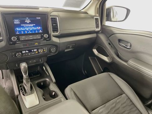 Used 2023 Nissan Frontier SV w/ SV Convenience Package RWD image 23