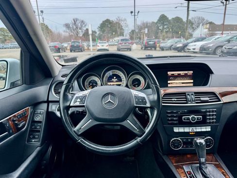 Used 2013 Mercedes-Benz C 300 4MATIC Sedan image 14