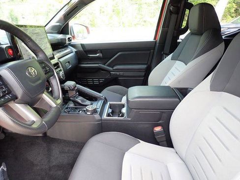 Certified 2024 Toyota Tacoma TRD Off-Road w/ TRD Off Road Upgrade Package AWD/4WD image 17