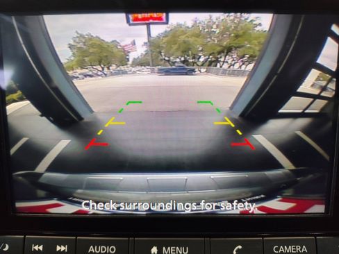 Used 2025 Nissan Rogue SV w/ SV Premium Package FWD image 16