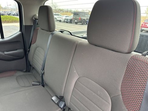 Used 2012 Nissan Frontier PRO-4X image 19