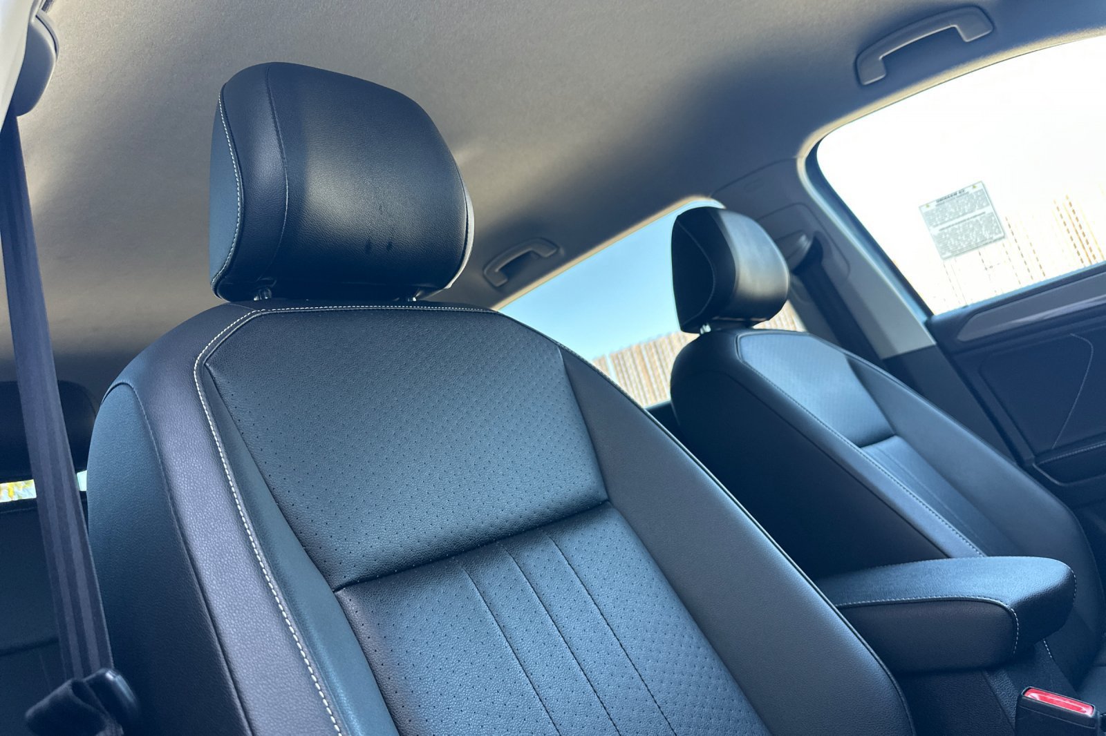 Used 2023 Volkswagen Tiguan SE FWD image 18