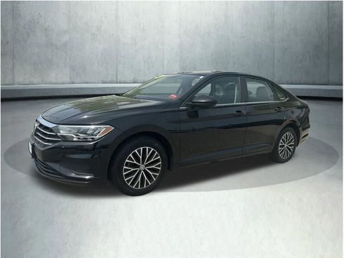 Used 2019 Volkswagen Jetta SE FWD image 1