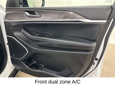 Used 2023 Jeep Grand Cherokee 4WD 4xe image 20