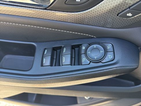 Used 2023 Chevrolet Traverse Premier w/ Redline Edition image 10