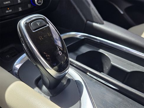 Used 2020 Buick Enclave Premium w/ Surround and Sites Package image 24