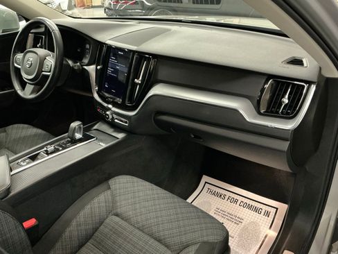 Used 2022 Volvo XC60 T8 Inscription Expression image 12