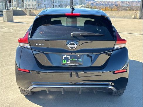 Used 2025 Nissan Leaf S image 7