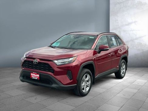Certified 2025 Toyota RAV4 XLE w/ Convenience Package AWD/4WD image 1