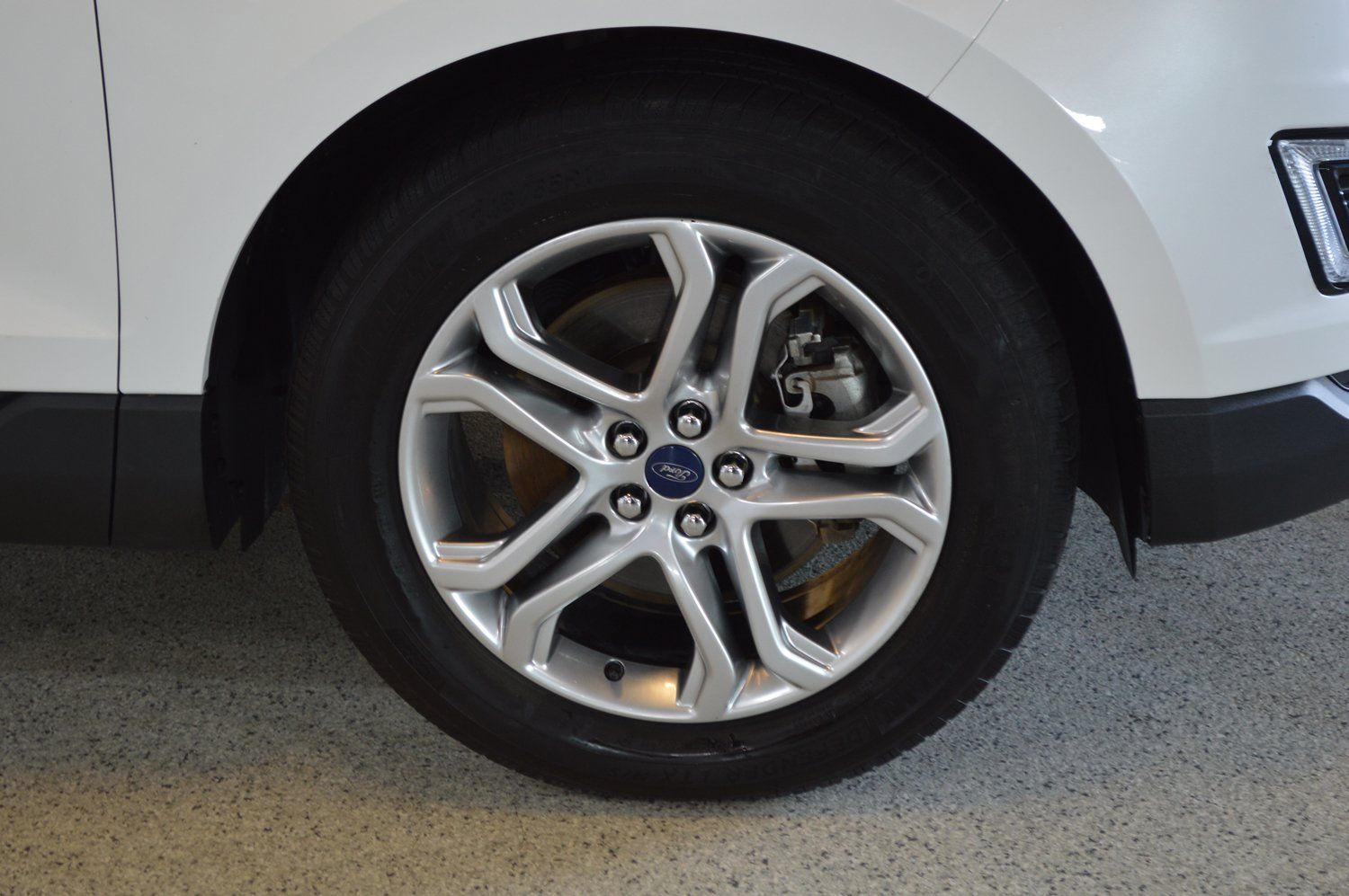 Used 2017 Ford Edge Titanium w/ Equipment Group 301A AWD/4WD image 9
