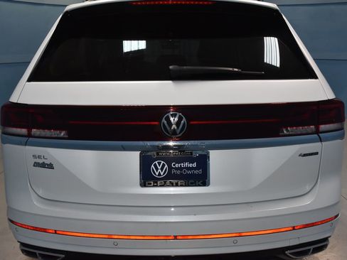 Used 2024 Volkswagen Atlas SEL Premium R-Line image 26