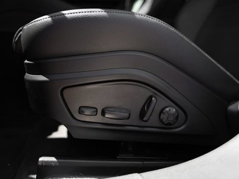 Certified 2025 Porsche Panamera 4 AWD/4WD image 20