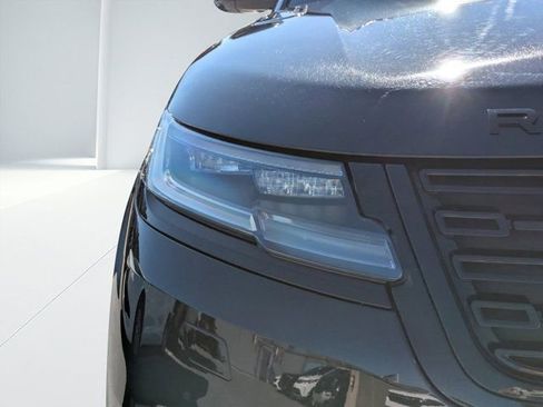 Used 2025 Land Rover Range Rover Velar Dynamic SE image 7