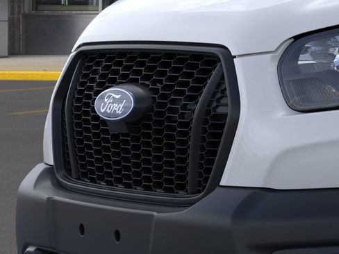 New 2026 Ford Transit 250 148 Medium Roof RWD image 17