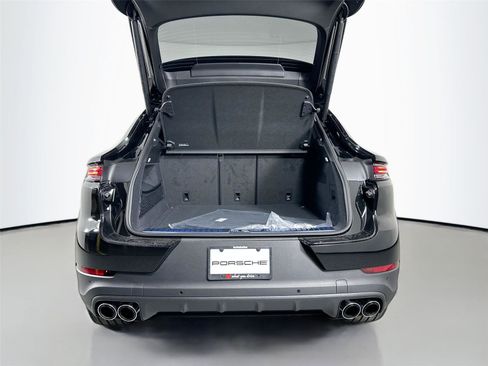 Used 2026 Porsche Cayenne Coupe AWD/4WD image 36